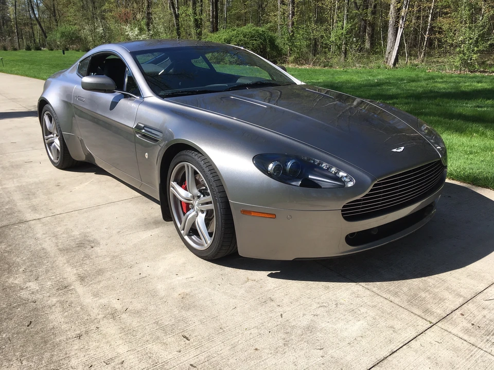 2009 Aston Martin V8 Vantage (2006-2017) - Image 17 of 31