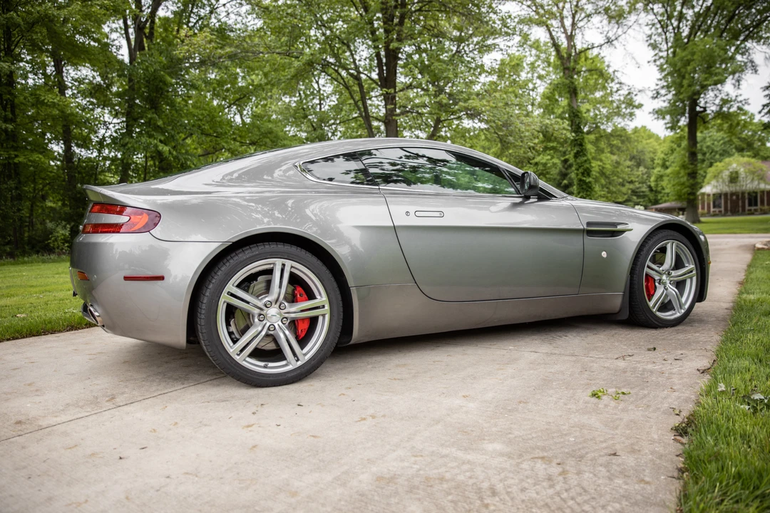 2009 Aston Martin V8 Vantage (2006-2017) - Image 13 of 31