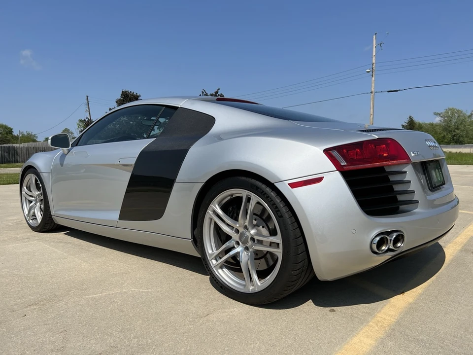 2009 Audi 42 R8 - Image 28 of 31