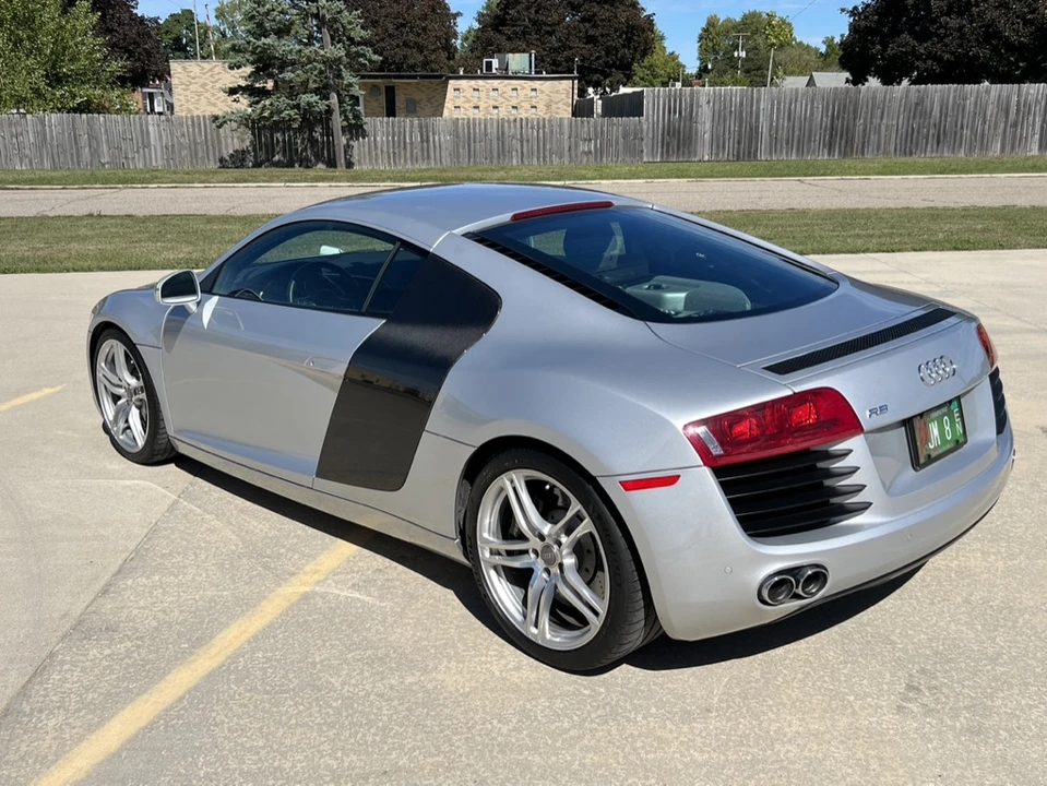 2009 Audi 42 R8 - Image 27 of 31