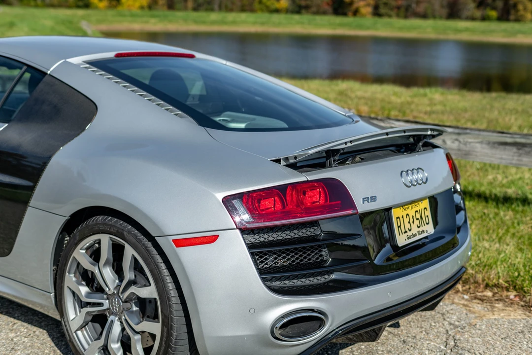 2009 Audi 42 R8 - Image 30 of 31