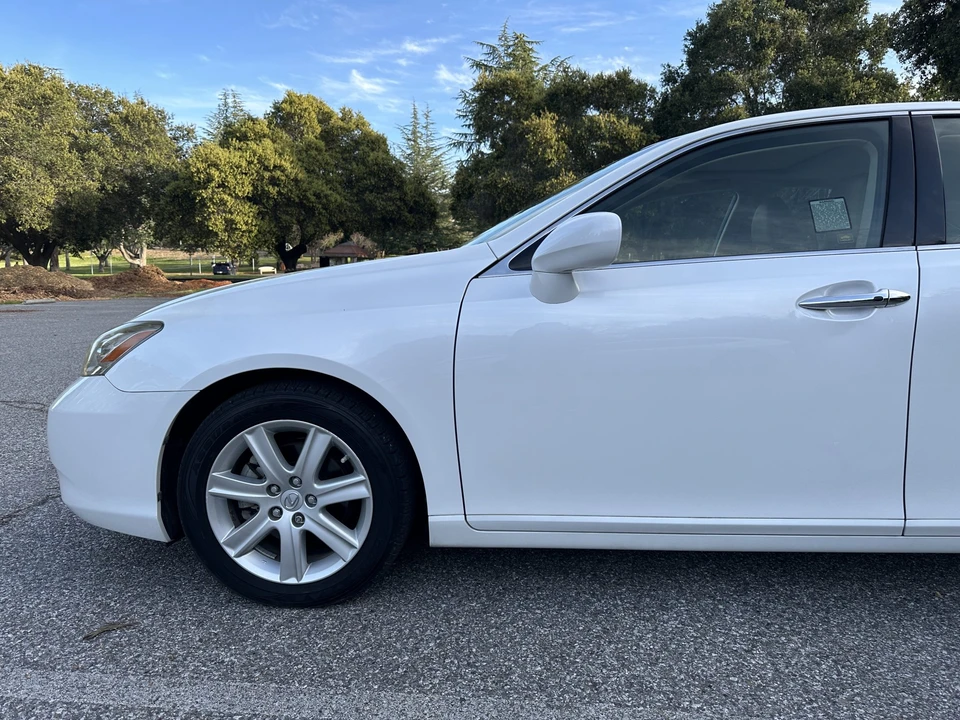 2009 Lexus ES 5th Gen - Image 13 of 31