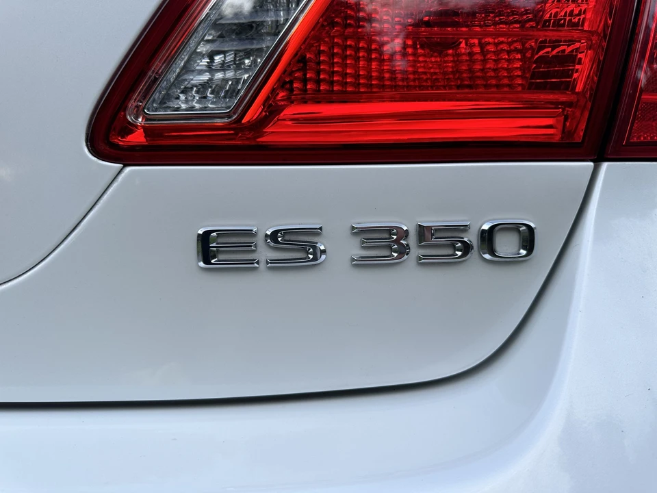 2009 Lexus ES 5th Gen - Image 24 of 31