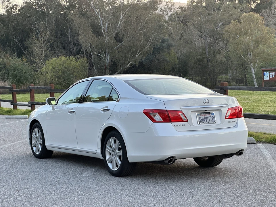 2009 Lexus ES 5th Gen - Image 10 of 31