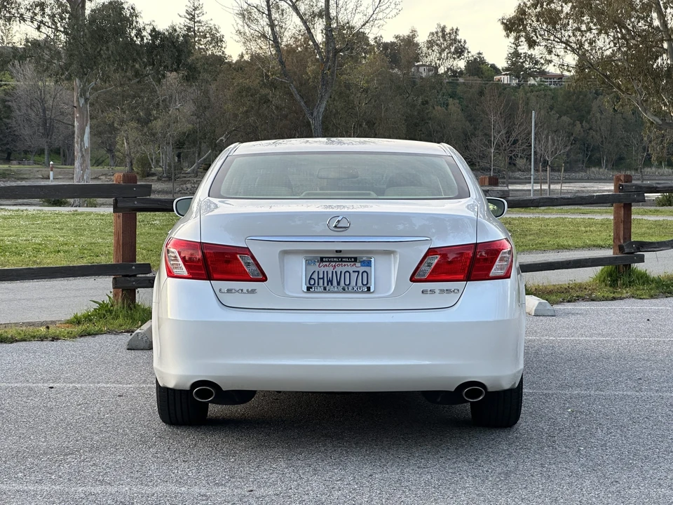2009 Lexus ES 5th Gen - Image 8 of 31