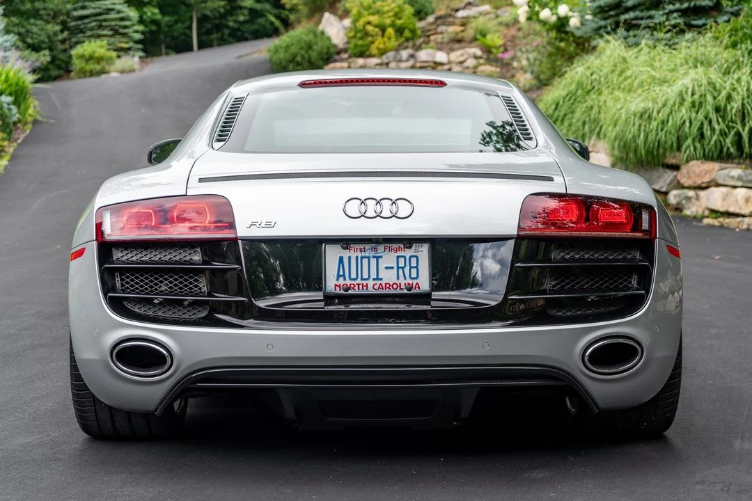 2010 Audi 42 R8 - Image 7 of 31