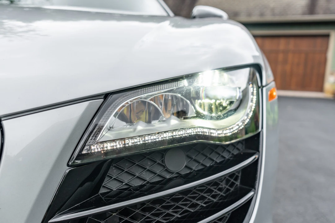 2010 Audi 42 R8 - Image 13 of 31