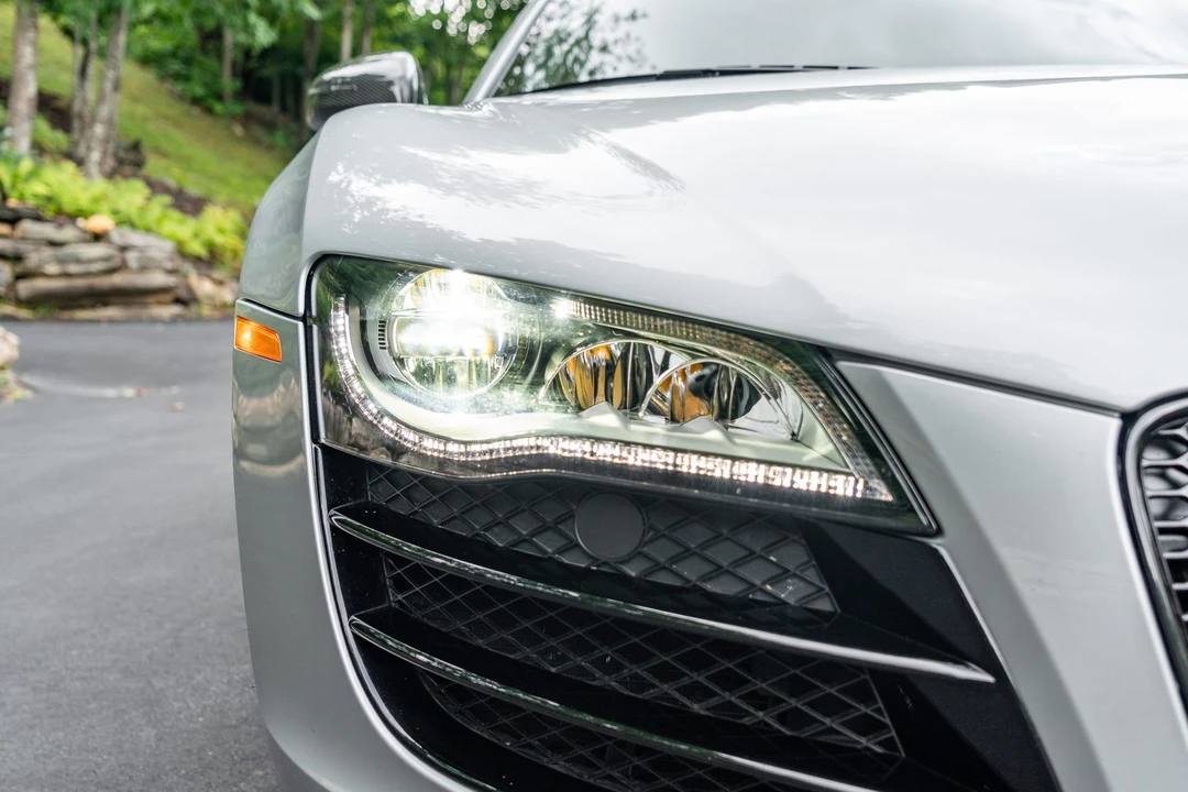 2010 Audi 42 R8 - Image 12 of 31