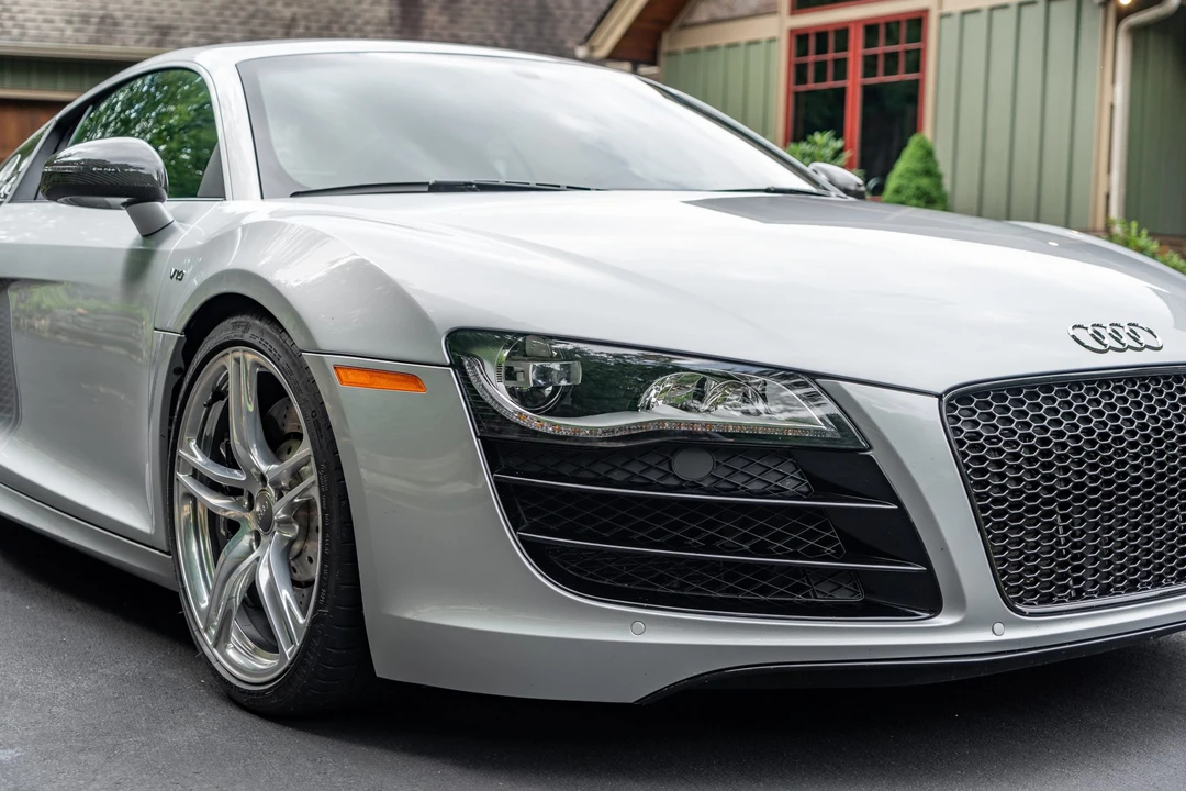2010 Audi 42 R8 - Image 10 of 31