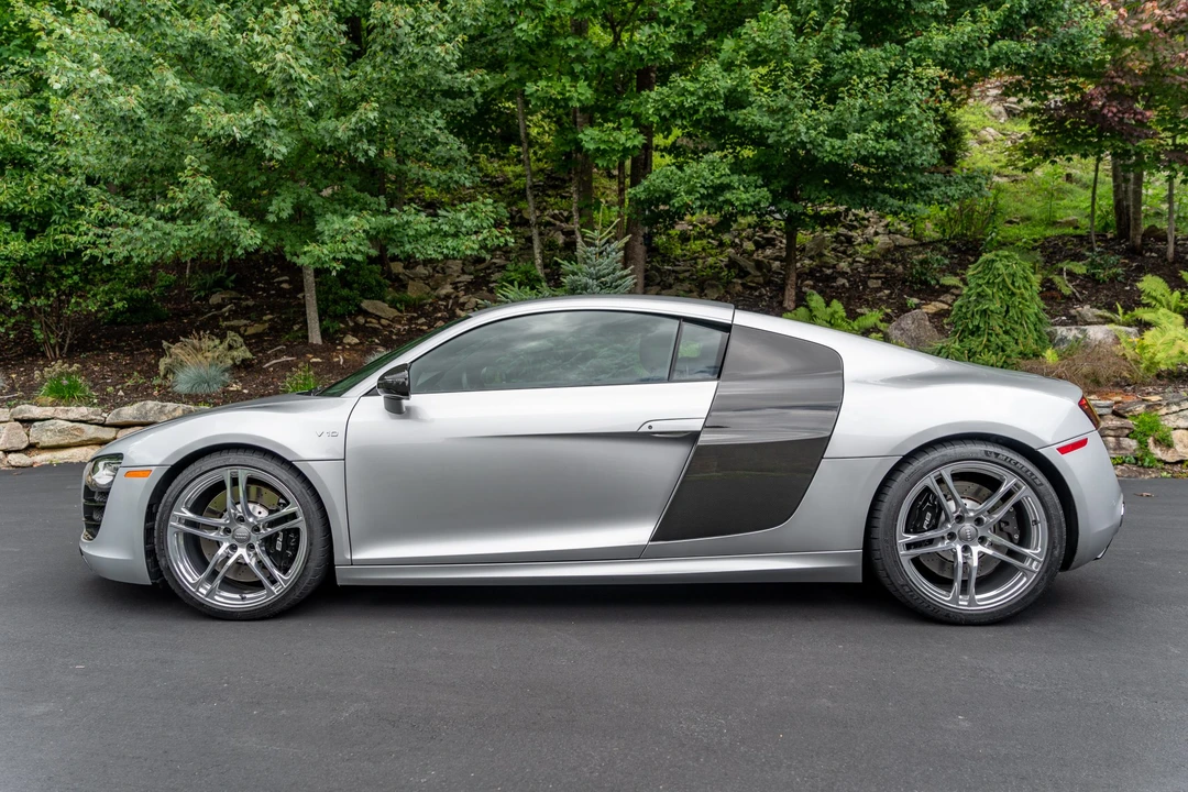 2010 Audi 42 R8 - Image 9 of 31