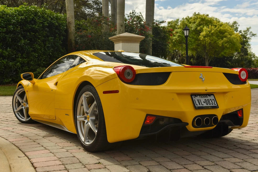 2010 Ferrari 458 Italia - Image 16 of 31