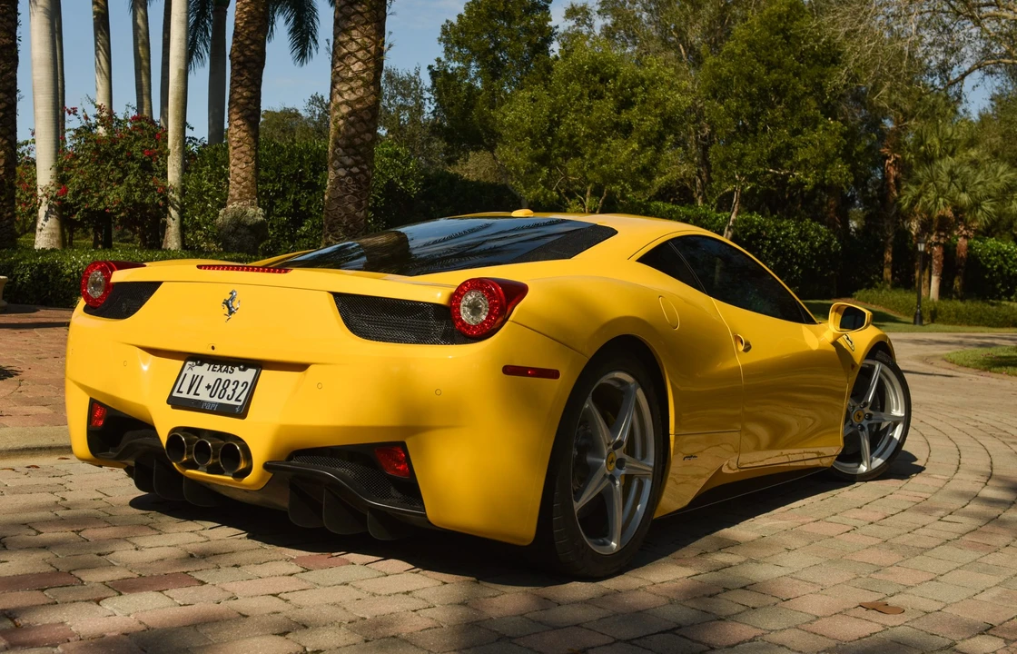 2010 Ferrari 458 Italia - Image 13 of 31