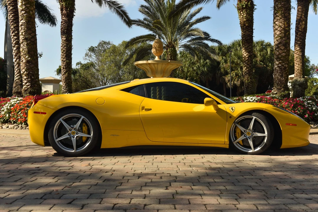 2010 Ferrari 458 Italia - Image 9 of 31