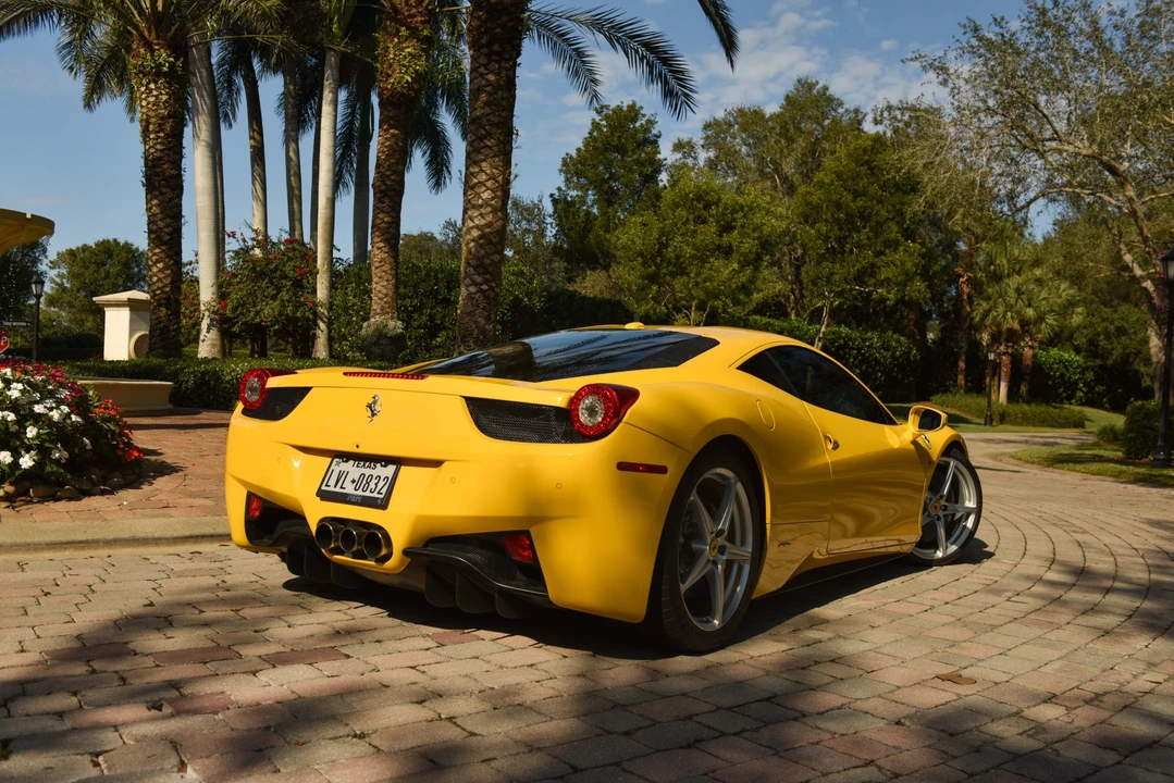 2010 Ferrari 458 Italia - Image 12 of 31