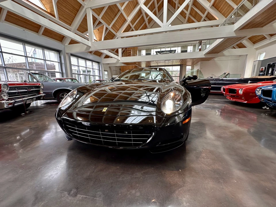 2010 Ferrari 612 - Image 29 of 31