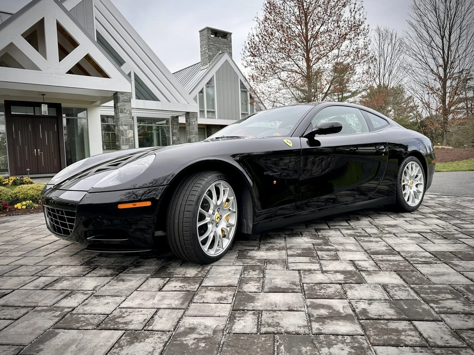 2010 Ferrari 612 - Image 2 of 31