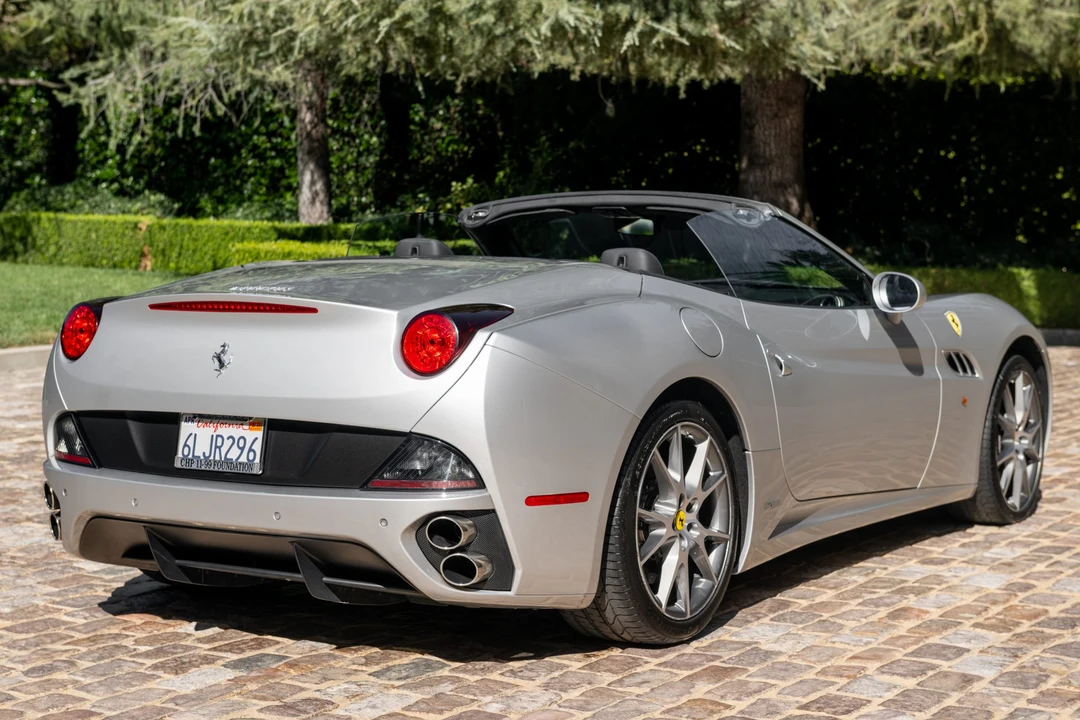2010 Ferrari California - Image 13 of 31