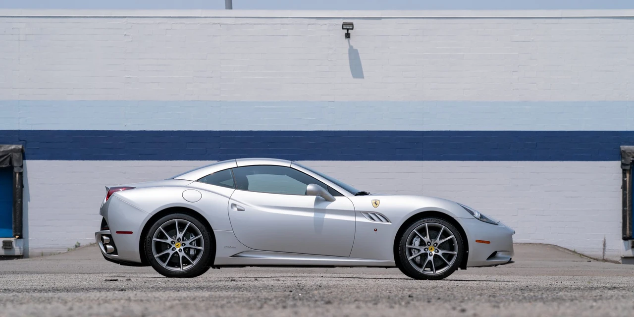 2010 Ferrari California - Image 8 of 31