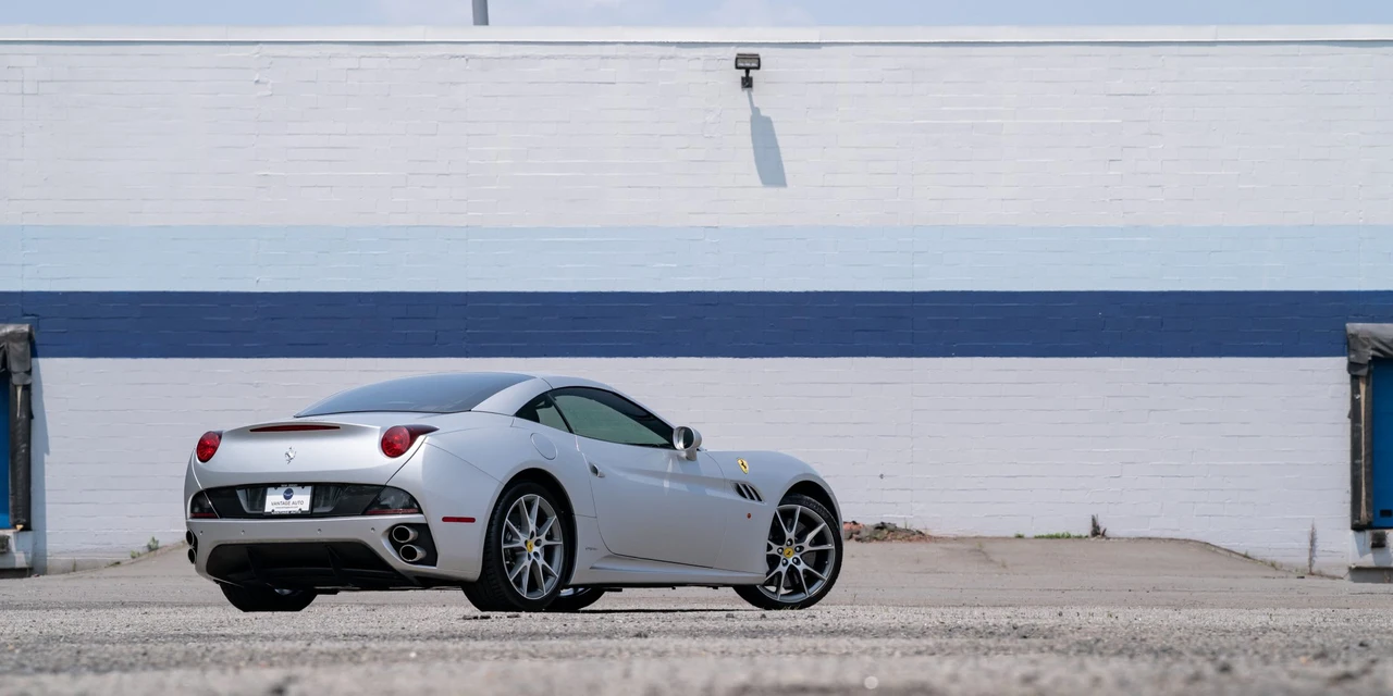 2010 Ferrari California - Image 7 of 31