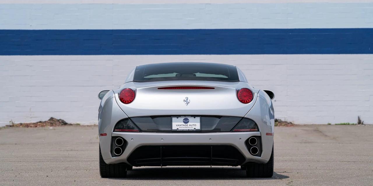 2010 Ferrari California - Image 6 of 31
