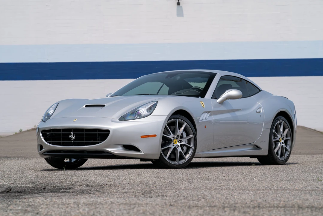 2010 Ferrari California - Image 13 of 31