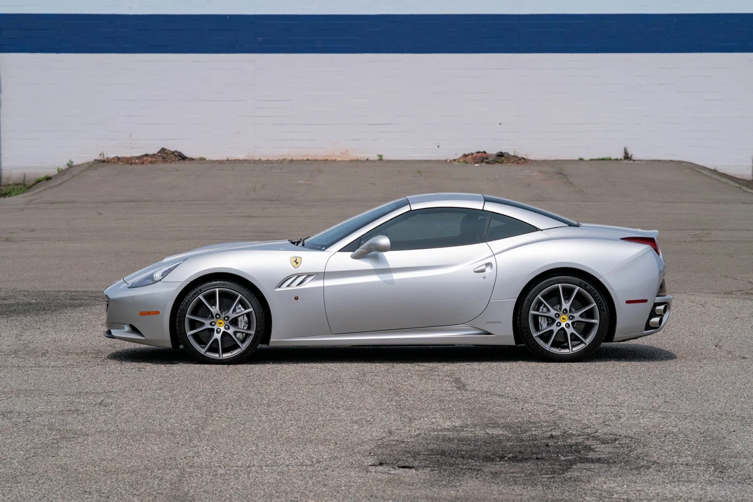 2010 Ferrari California - Image 15 of 31