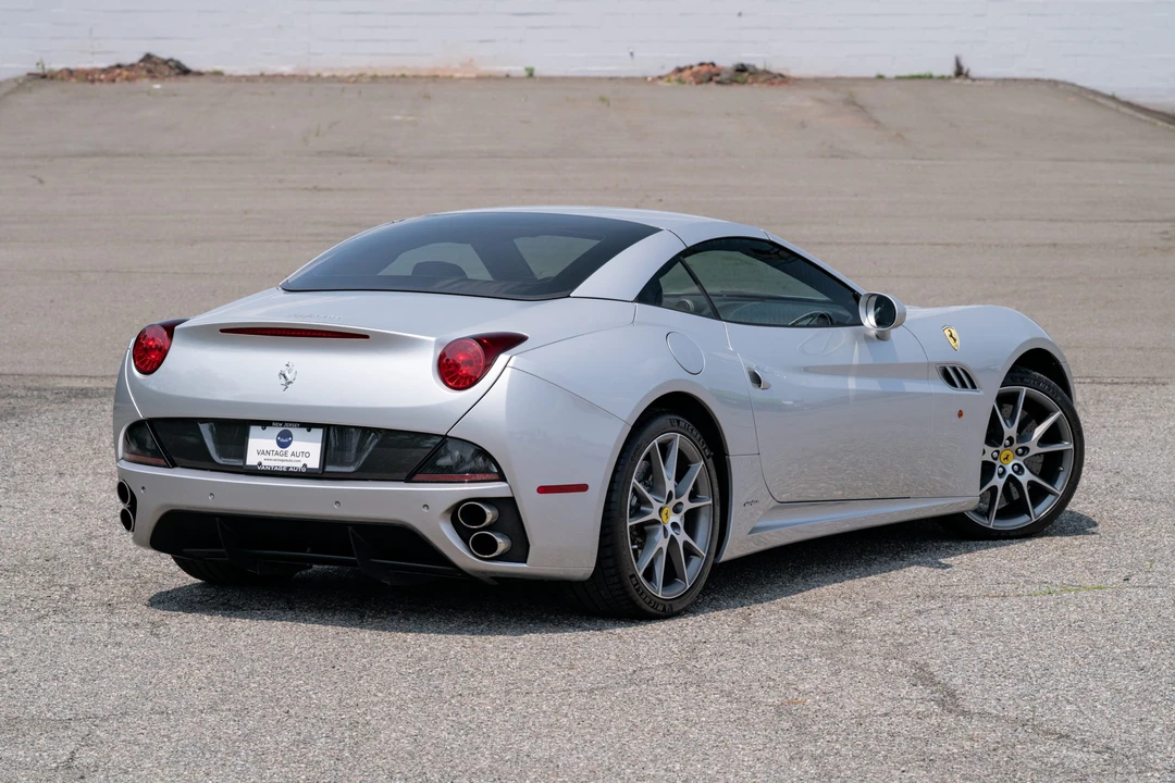 2010 Ferrari California - Image 25 of 31
