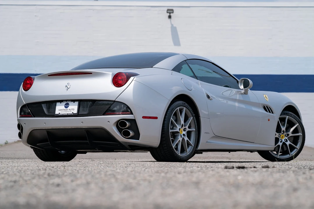 2010 Ferrari California - Image 23 of 31