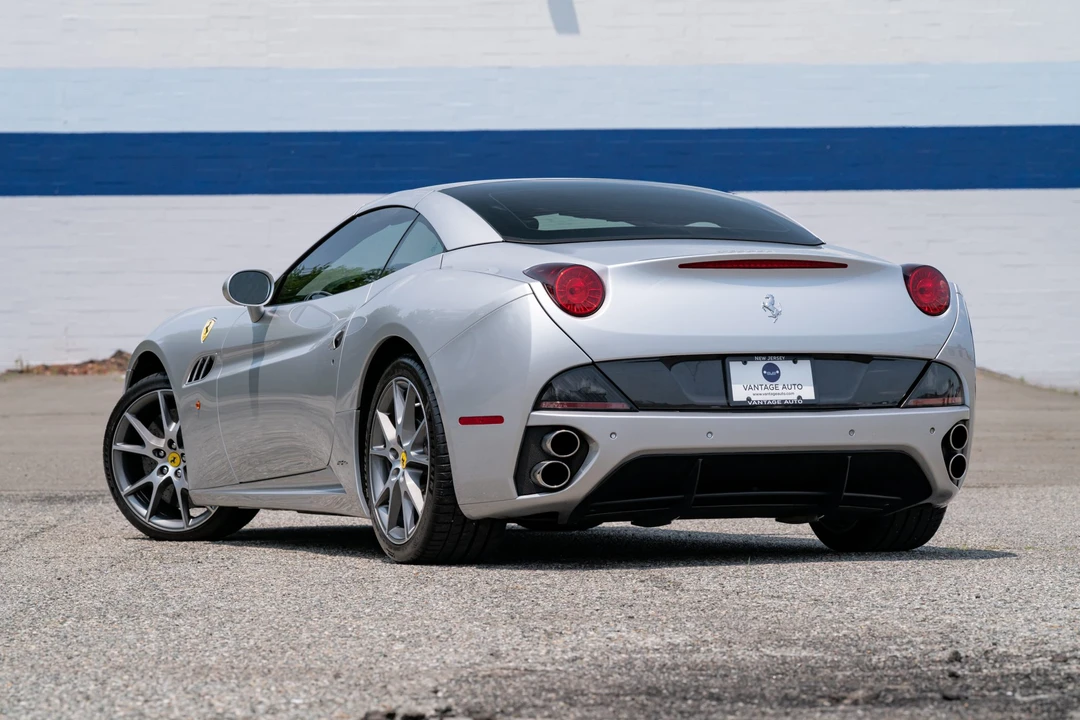 2010 Ferrari California - Image 19 of 31