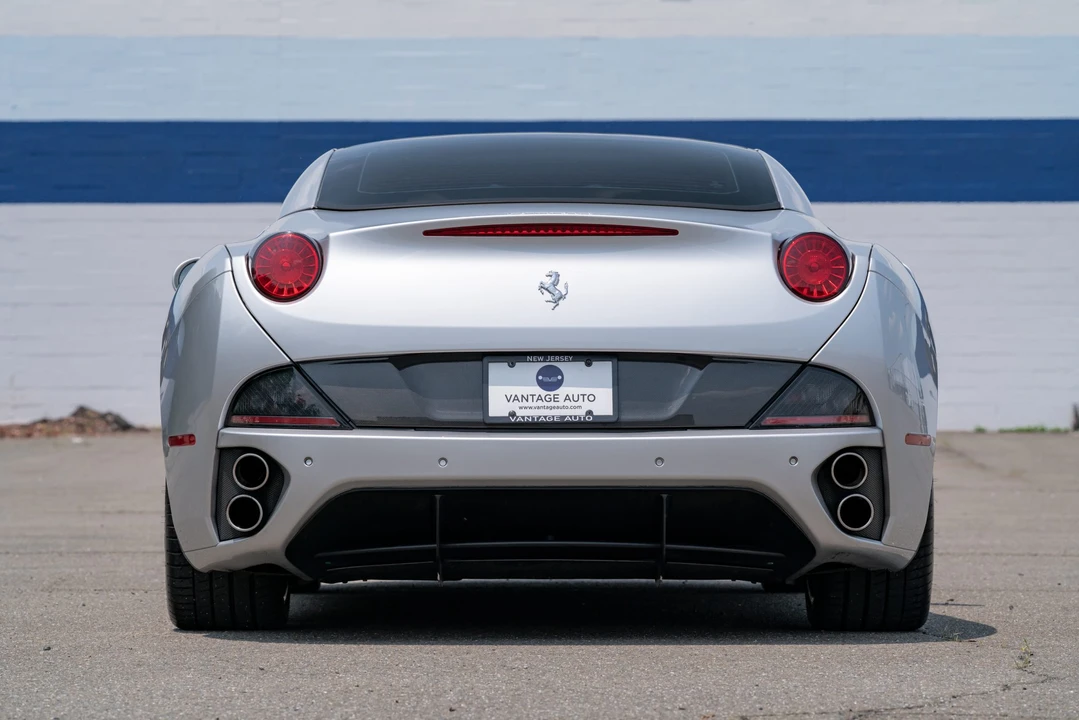 2010 Ferrari California - Image 22 of 31