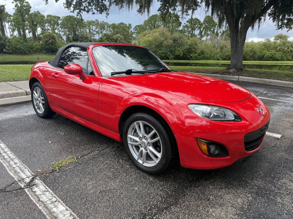 2010 Mazda NC MX-5 Miata - Image 4 of 31