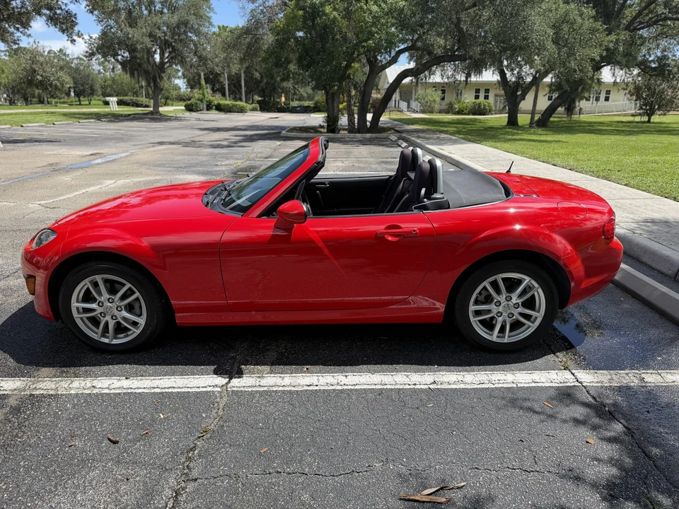 2010 Mazda NC MX-5 Miata - Image 15 of 31