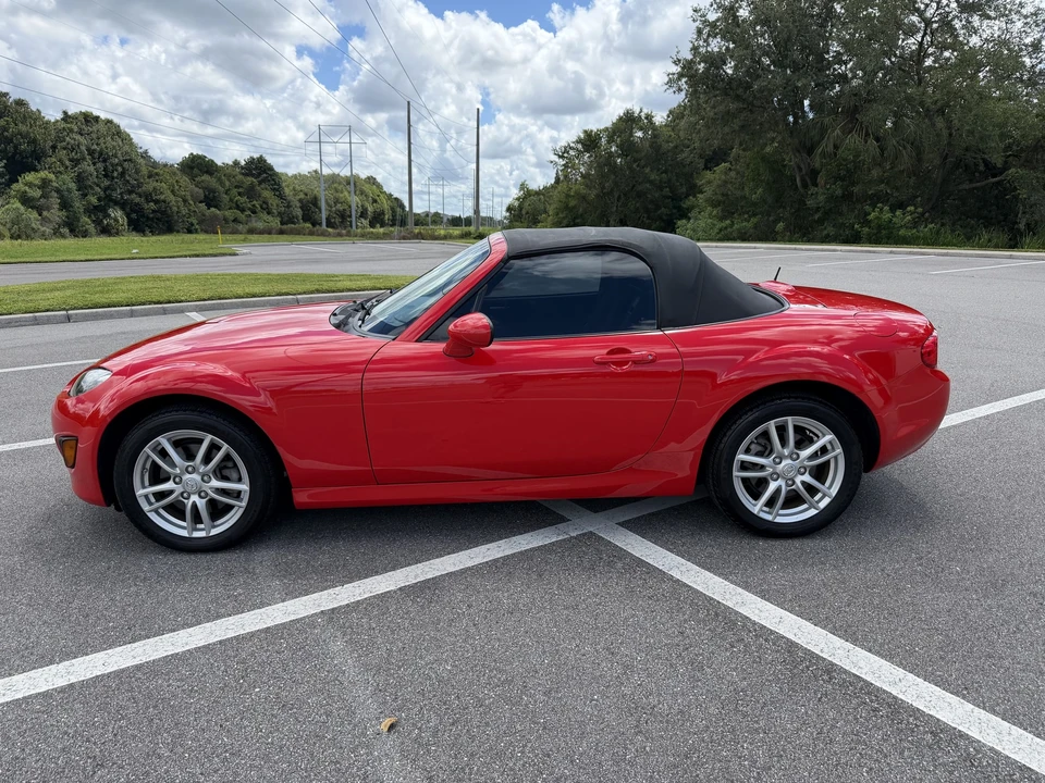 2010 Mazda NC MX-5 Miata - Image 12 of 31