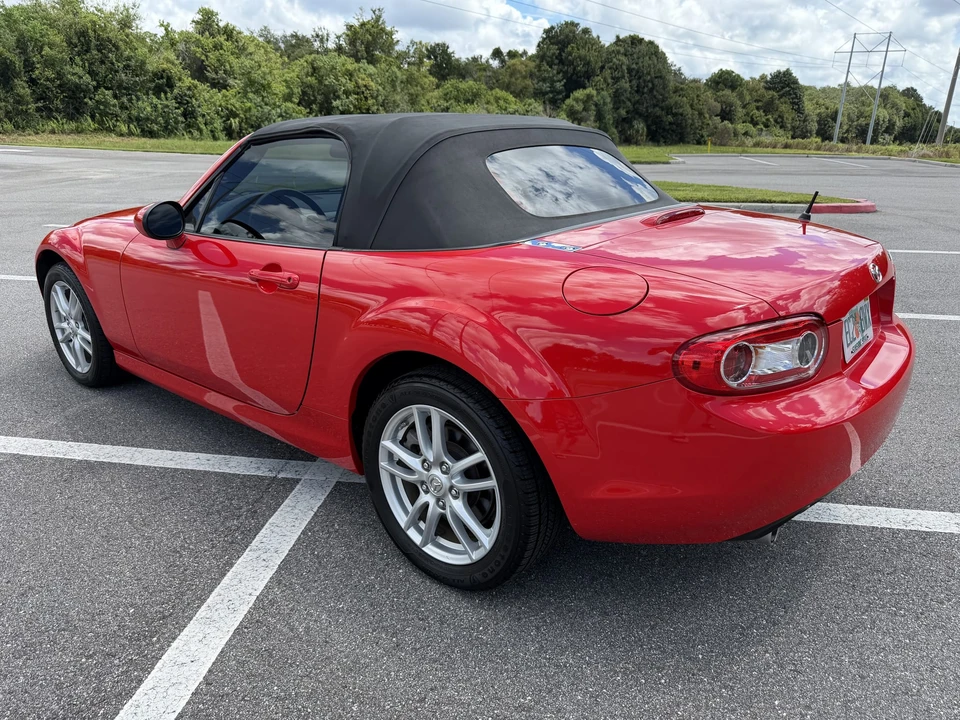 2010 Mazda NC MX-5 Miata - Image 13 of 31