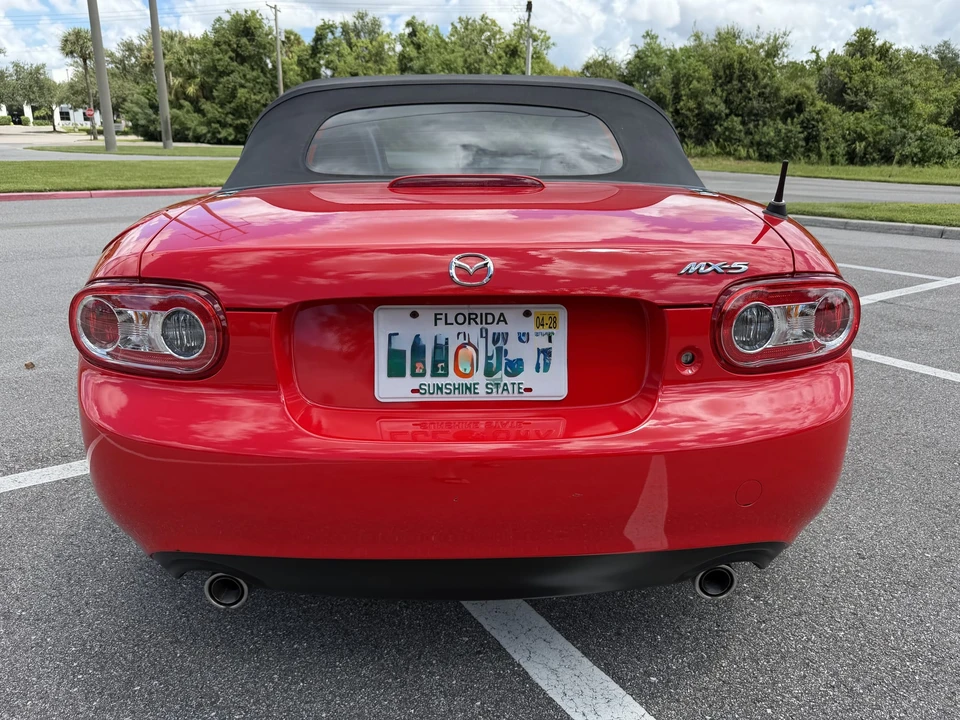 2010 Mazda NC MX-5 Miata - Image 14 of 31