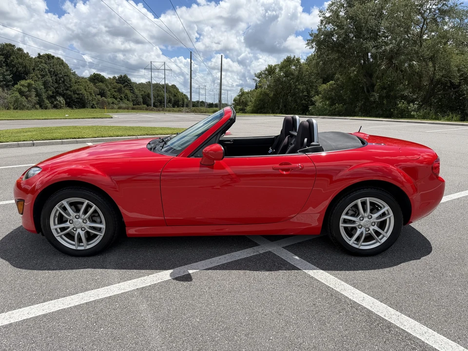 2010 Mazda NC MX-5 Miata - Image 3 of 31
