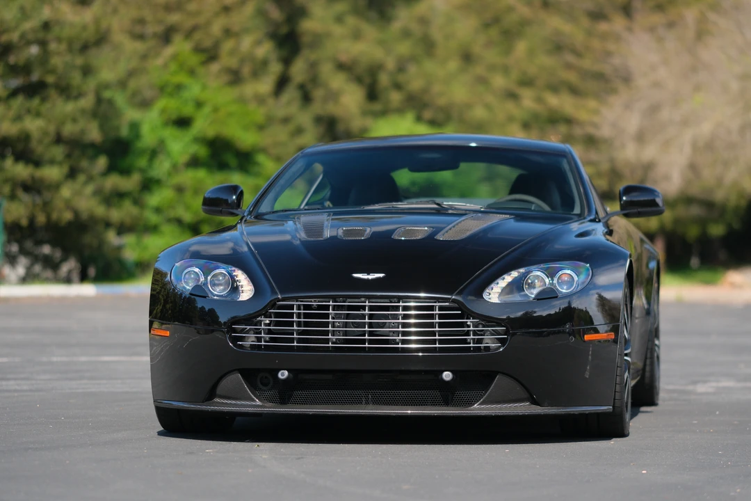2011 Aston Martin V12 Vantage (2010-2018) - Image 6 of 31