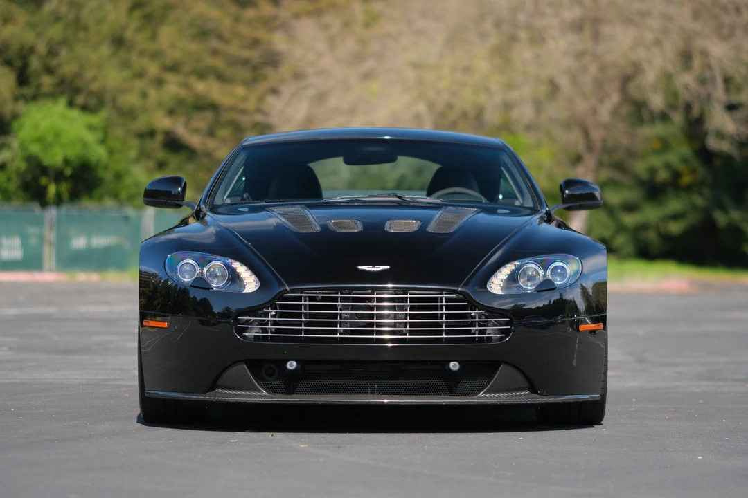 2011 Aston Martin V12 Vantage (2010-2018) - Image 7 of 31