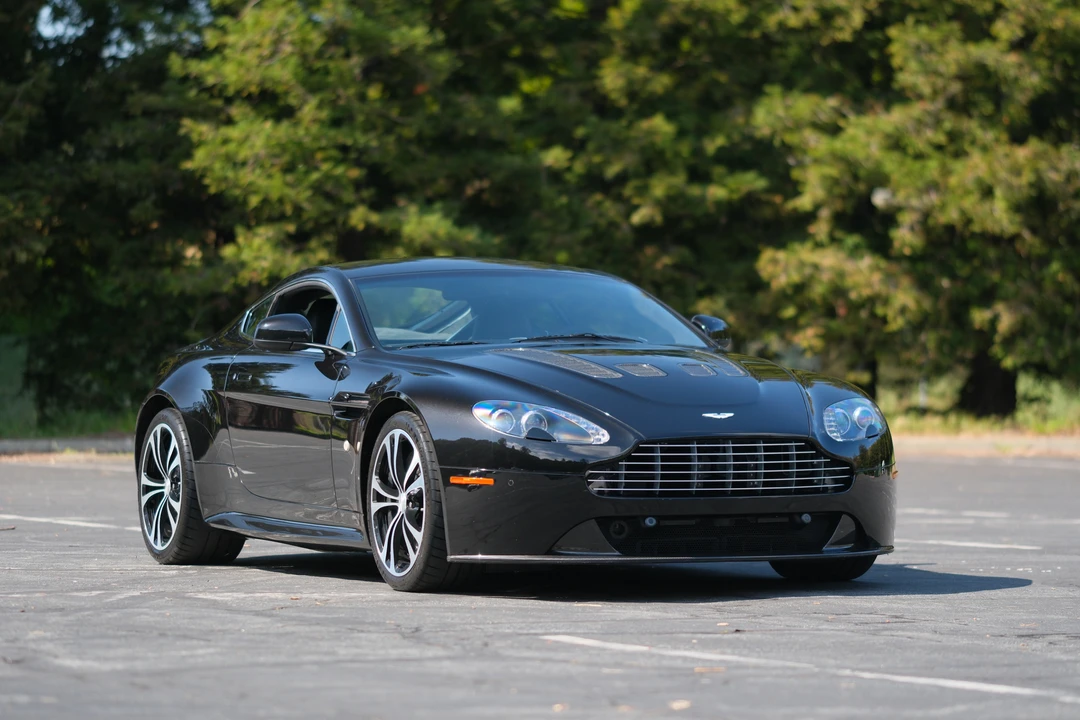 2011 Aston Martin V12 Vantage (2010-2018) - Image 8 of 31