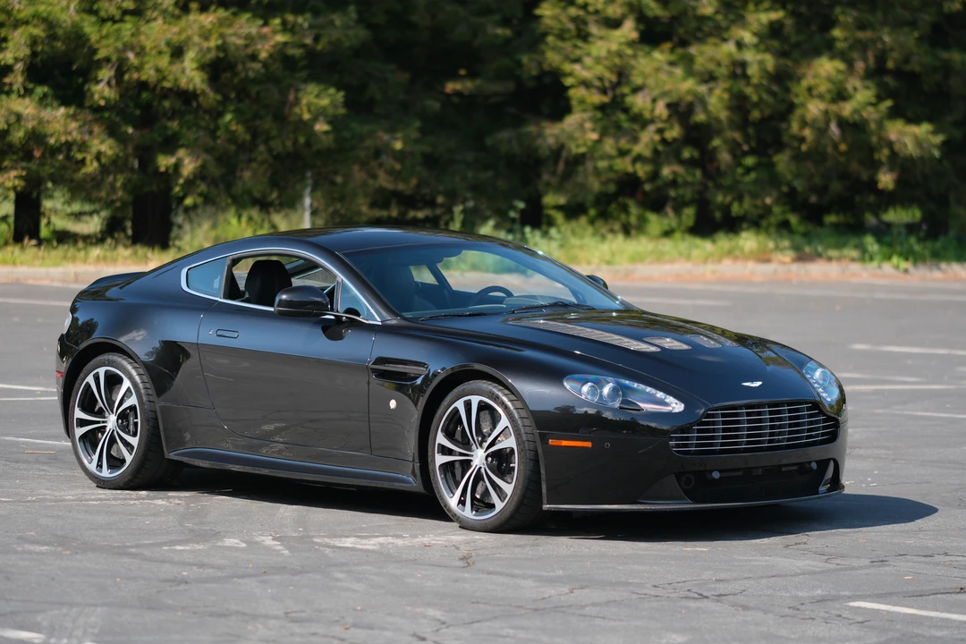 2011 Aston Martin V12 Vantage (2010-2018) - Image 9 of 31