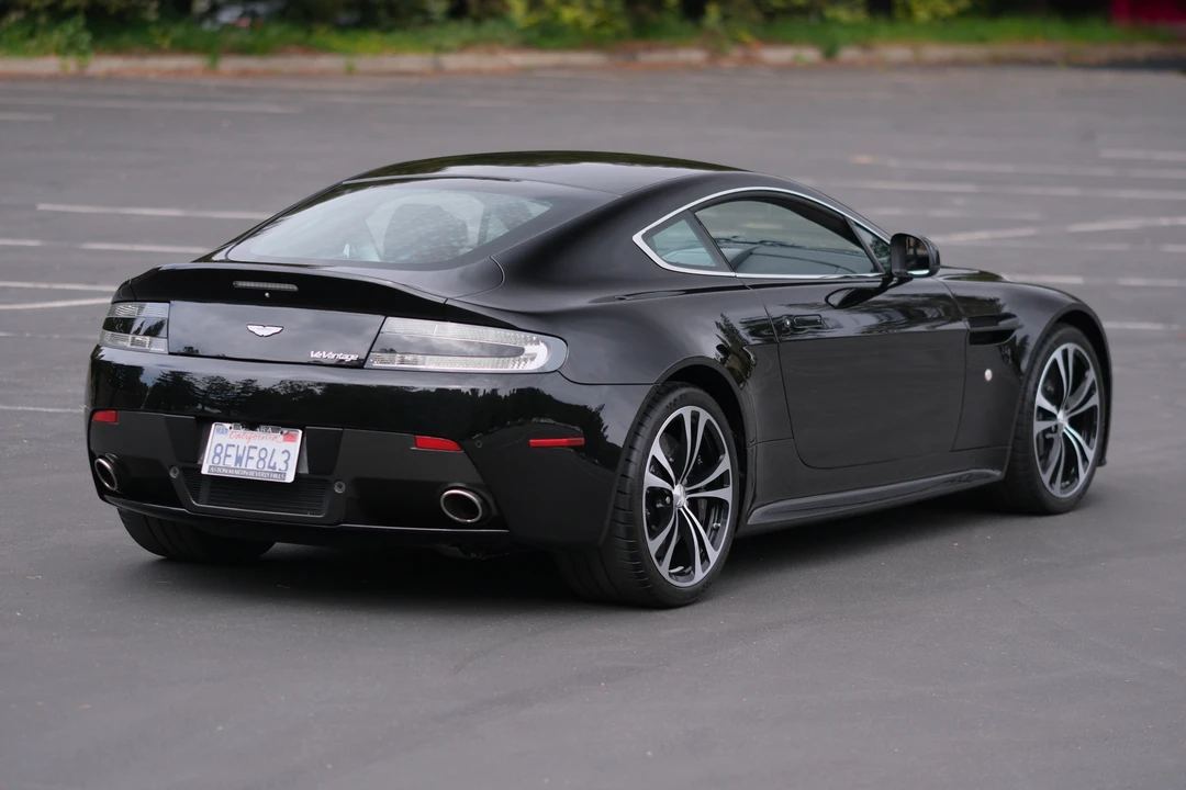 2011 Aston Martin V12 Vantage (2010-2018) - Image 13 of 31