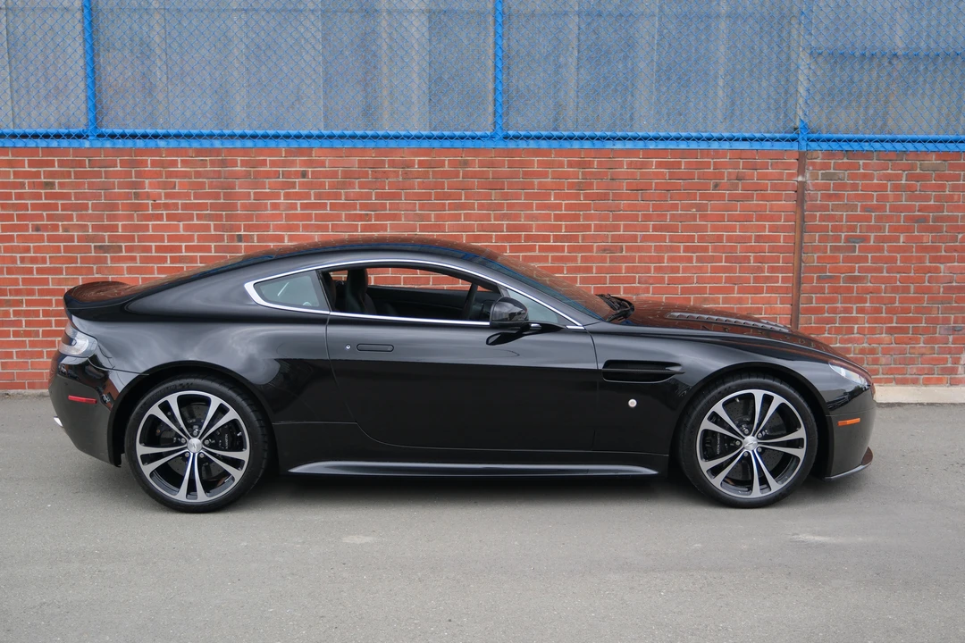2011 Aston Martin V12 Vantage (2010-2018) - Image 21 of 31