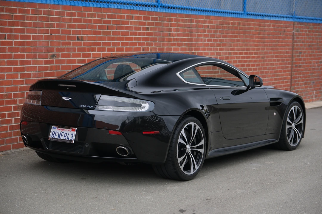 2011 Aston Martin V12 Vantage (2010-2018) - Image 22 of 31