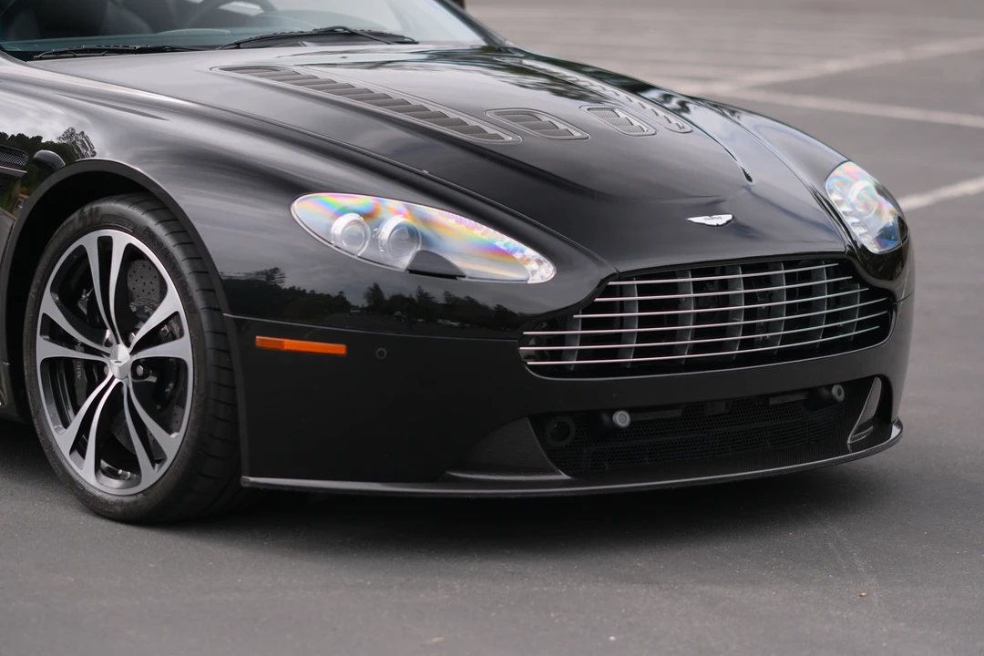 2011 Aston Martin V12 Vantage (2010-2018) - Image 27 of 31