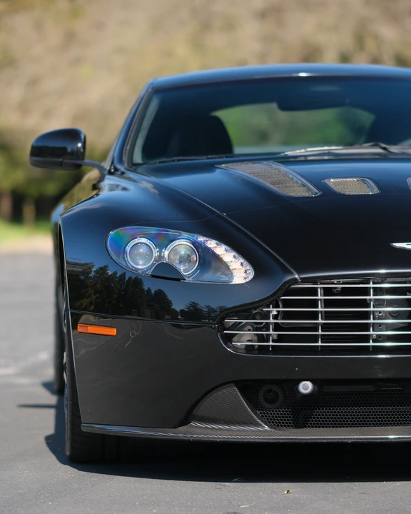 2011 Aston Martin V12 Vantage (2010-2018) - Image 28 of 31