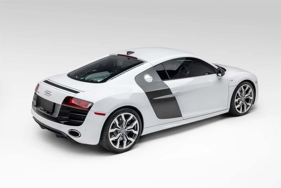 2011 Audi 42 R8 - Image 14 of 31
