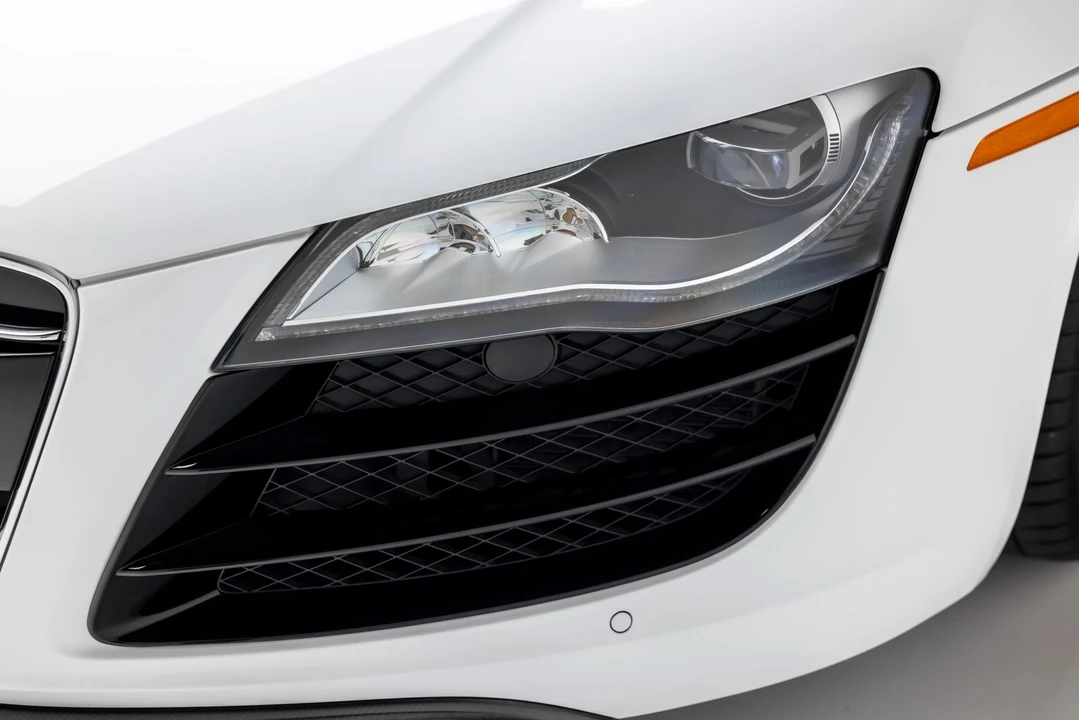 2011 Audi 42 R8 - Image 27 of 31