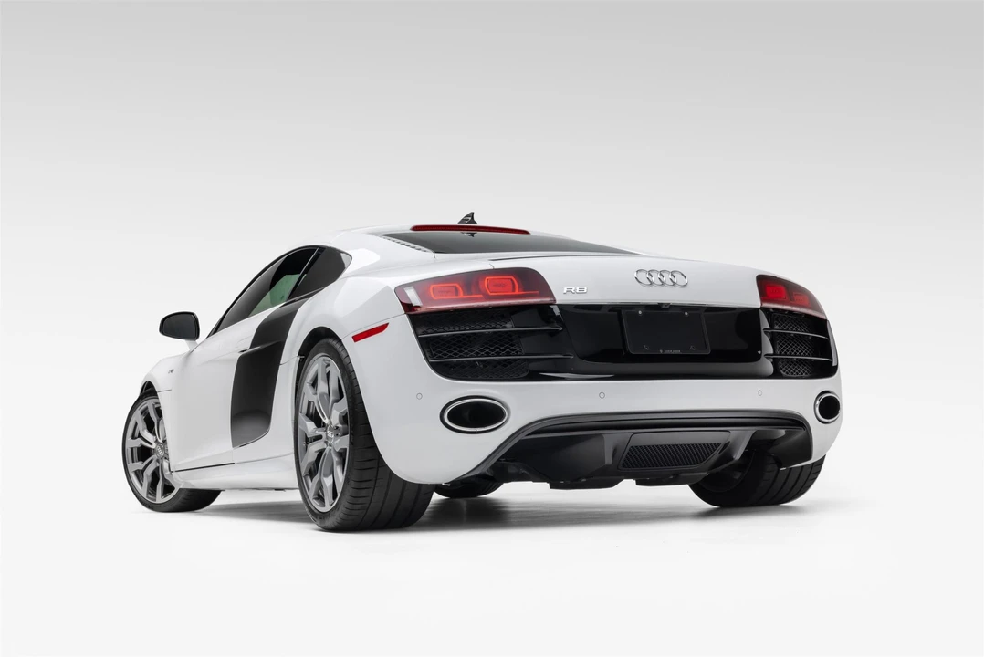 2011 Audi 42 R8 - Image 9 of 31