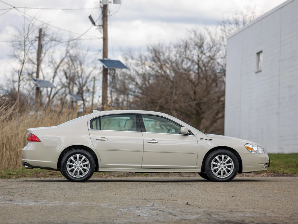 2011 Buick Lucerne - Image 23 of 31