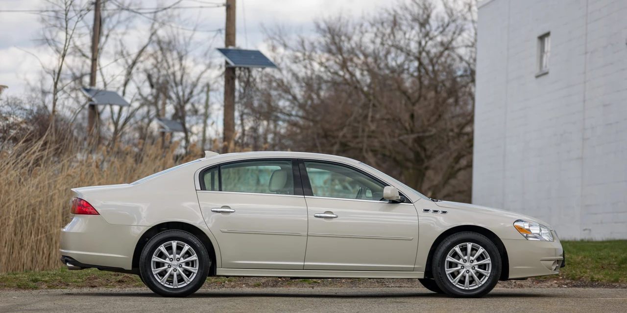 2011 Buick Lucerne - Image 20 of 31